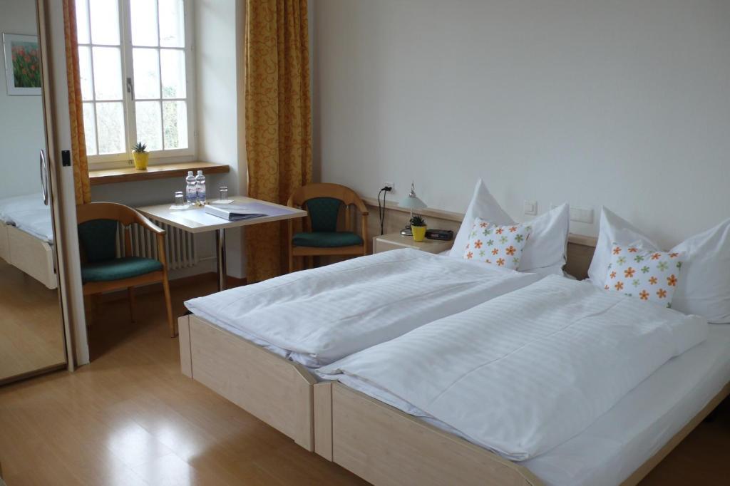 Schloss Bottstein Hotel Room photo